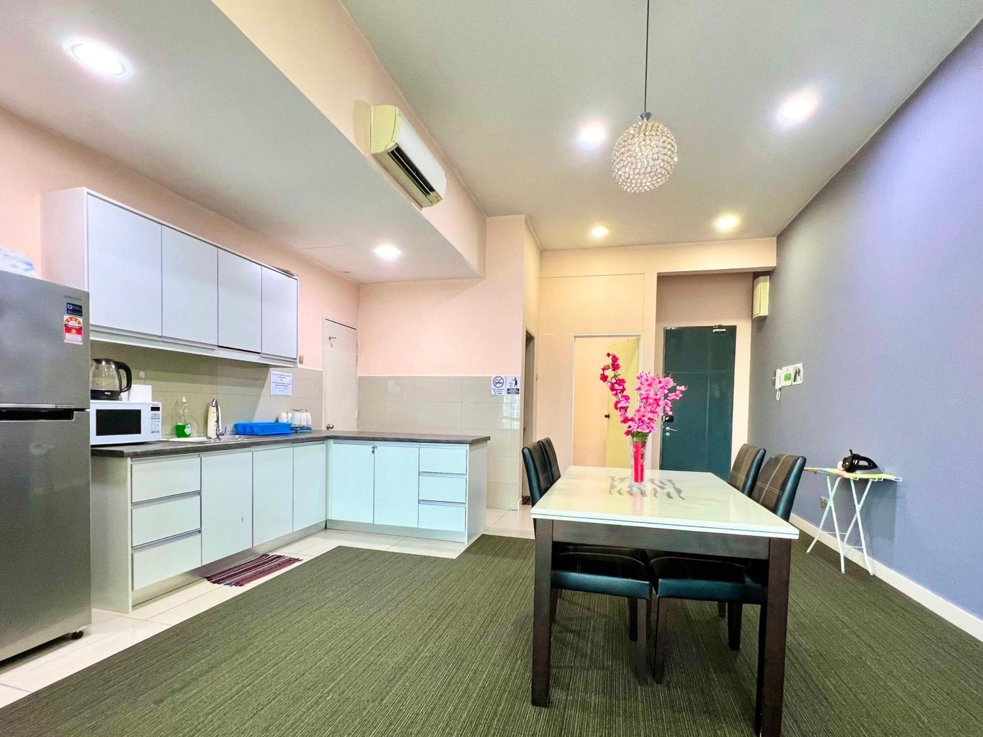 Capital O 90987 The Loft Residences Homestay @ Imago Shopping Mall 2 Kampong Sembulan Εξωτερικό φωτογραφία